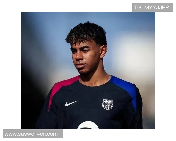 模仿各大足球明星的达人们如何通过技艺与幽默赢得球迷的喜爱与关注